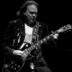 Neil Young Gulf Coast benefit.jpg